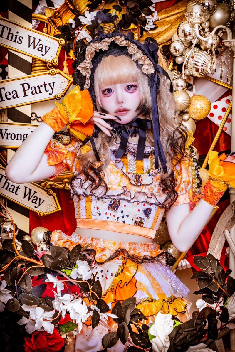 kamipare_info's tweet photo. 🎪新アーティスト写真解禁🎪

犬苺おんぷ🐶🎶
@kamipare_onpu 
パレードカラー：アプリコット
「また手を引いてくれる アナタがいるから」

#RPといいね555で次のメンバー公開
#カミパレ https://t.co/tzEreOmK1s