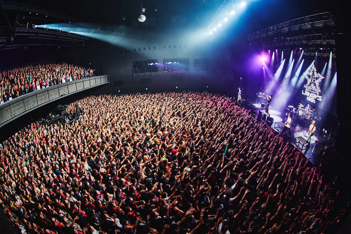 Novelbright_jp's tweet photo. 2026.09.13 at Zepp Haneda(TOKYO)
NOVELCITY EDITION
Novelbright 結成13周年記念ライブ
「Lighter's High」

13周年を一緒に祝ってくれてありがとう😊
最高に幸せな時間でした！
14年目もよろしく🔥

Photo: @KeecoRoma
#Novelbright https://t.co/fZgV68yaxF