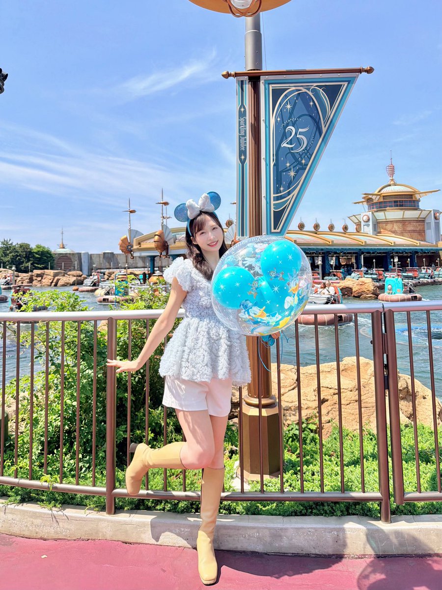 dopucolle's tweet photo. 小栗有以のブーツ姿
袖なしにブーツってなんかいいよね https://t.co/10eMnE2B53