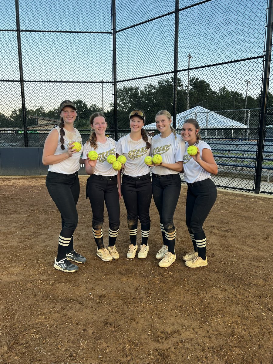 EmmaTaylor_26's tweet photo. Earned our spot @thealliancefp AFCS 2027! 6-0 finish at the Alliance Super Cup Qualifier in RVA by @StarzGold_16u to take the 16u championship. Great to be back on the field with my team❤️

11 for 18 at the plate with 3-HR, 3-2B, 5-1B and 9 RBI’s. Played clean defense with 12 TC and 1.000% FPCT. 

@StarzGold @CoachBrandon24 @Ty2daR @ExtraInningSB
