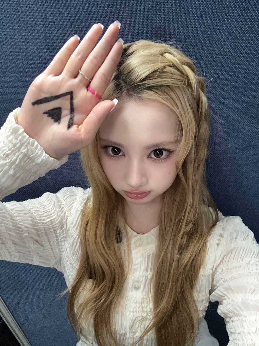 nocontextyam's tweet photo. 너보고싶어서우는듕 https://t.co/6Treayvmfl
