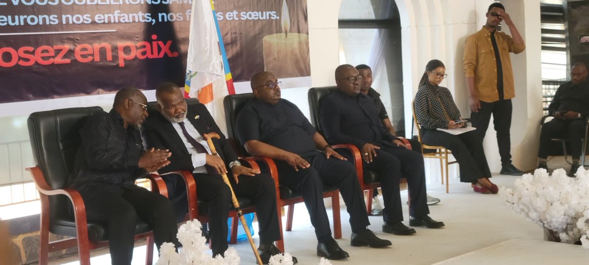 RutegaBin's tweet photo. #SUD -KIVU : La Coordination politique de l'AFC-M23, rend un dernier hommage aux victimes de l'incendie de #CIMPUNDA dans la ville de Bukavu.
La messe de requiem a eu lieu à l’athénée royale de Bukavu ce lundi, 14 septembre 2026 ,en présence du Coordonnateur politique de l'AFC-M23, @CNangaa , le coordonnateur politique Adjoint, @bbisimwa ,le Gouverneur du Sud-Kivu, @BNgwi ,les deux vice-gouverneurs ainsi plusieurs autres autorités politico-militaires venues pour la circonstance.
Dans son message aux membres des familles et à toute la population de Bukavu, Le Coordonnateur politique, @CNangaa a indiqué que des mesures impopulaires seront prises pour que des tels incidents ne se reproduisent plus jamais dans des écoles de Bukavu.
Ainsi donc, c'est au cimetière de Ruzizi, sous la terre rouge de Bukavu, que reposent pour l'éternité ces victimes.
Signalons que c'est l'AFC-M23 qui a pris la totalité de frais liés à la prise en charge des obsèques et d'autres frais y relatifs.
@FannyKaj1 @revolution62711 @Fkaniki @afcongo @RFIAfrique @France24_fr @JTAtv5monde @M23_ARC @fatshi13 @DeniseNyakeru