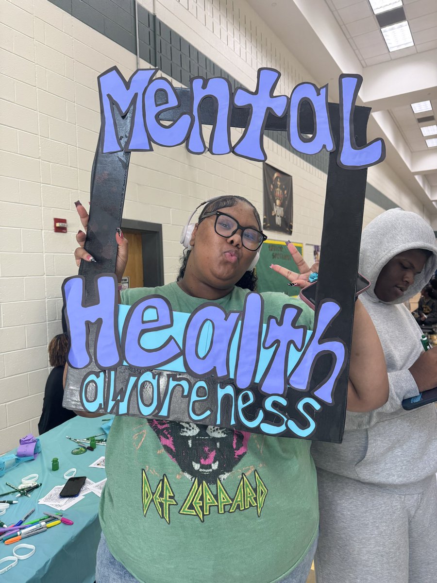 Prin_LangstoHHS's tweet photo. Big Shout Out to our Social Workers and Counselors for their commitment to supporting our Panthers π their mental health and through SELππΎππΎππΎ @FultonCoSchools @RonMaxwellFCS1 @Franchesca_Warr #suicidepreventionmonth
#SPM26
#fcsACT
#FCSConnected https://t.co/MNgPMjTV3A