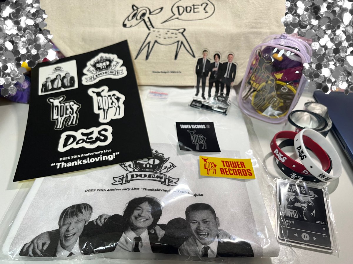 blue26itc's tweet photo. DOESさんのアクスタ嬉しいいい
スーツ姿皆さんかっこよかったです！！🥰🫶
 #DOES20th https://t.co/qh5xt90oUT
