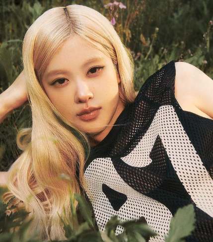 AboutMusicYT's tweet photo. Rosé is expected to release an album and go on a tour in 2027. https://t.co/WRlOdZ4Rrc