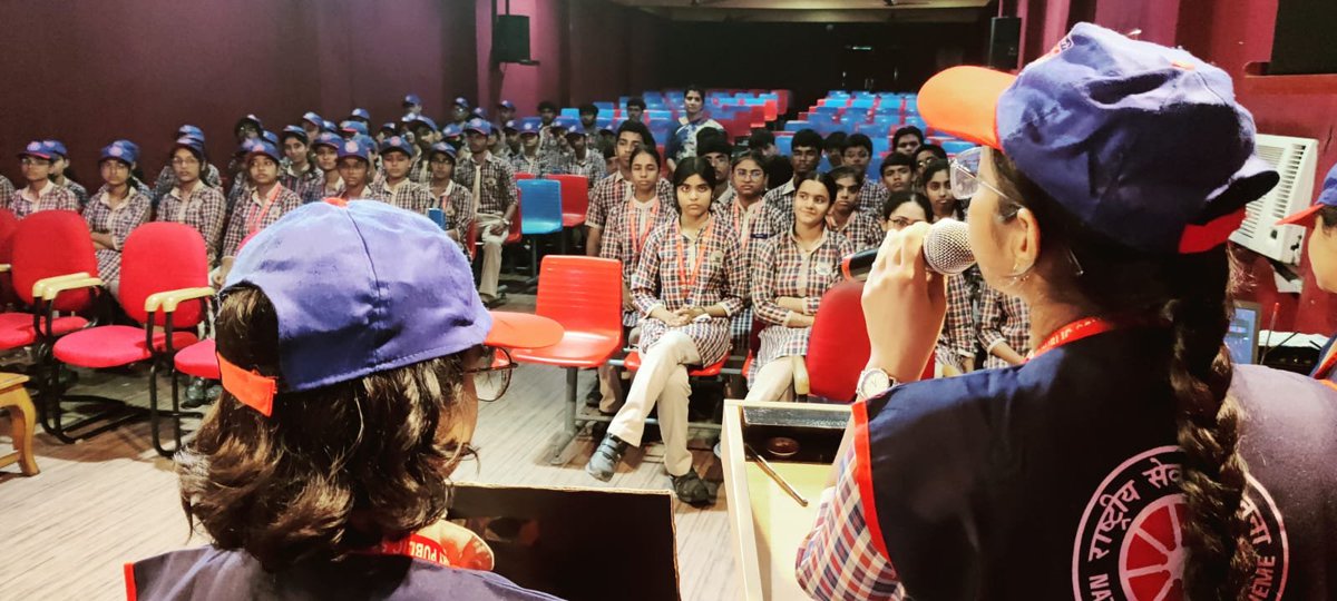 jmps_official's tweet photo. NSS Induction Program at JMPS  ✅ #Delhinss #PMO #nssrddelhi #PEbranchGNCT #NSSIndia https://t.co/BzIfL9QZHh