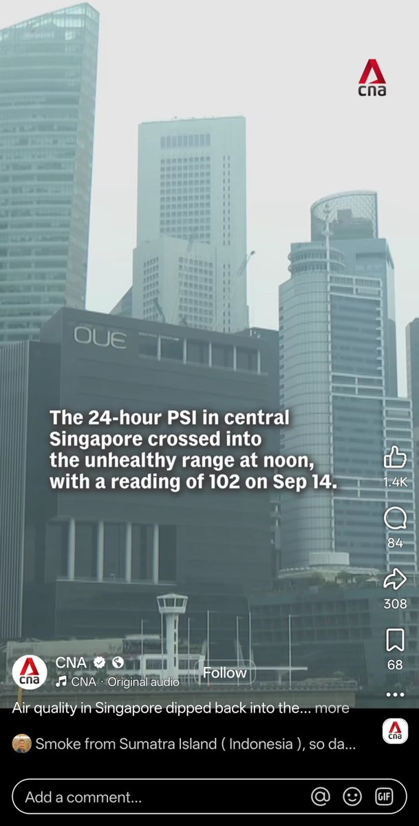 Shardok_P's tweet photo. What happened to Singapore’s air today? The haze is crazy😓😷
#Singapore https://t.co/49V6g7d22U