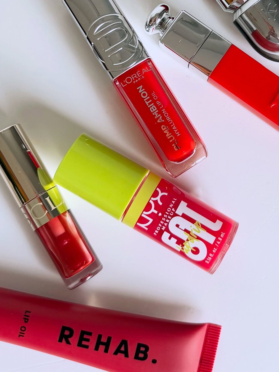 NECOmasn's tweet photo. Glossy oils and classic shades. A red lip for every occasion. Lip gloss, lip oil, and timeless reds from NYX, L’Oréal, Marit Beauty, Rabanne, Clarins, and Dior. https://t.co/VsZ5lNlLAp