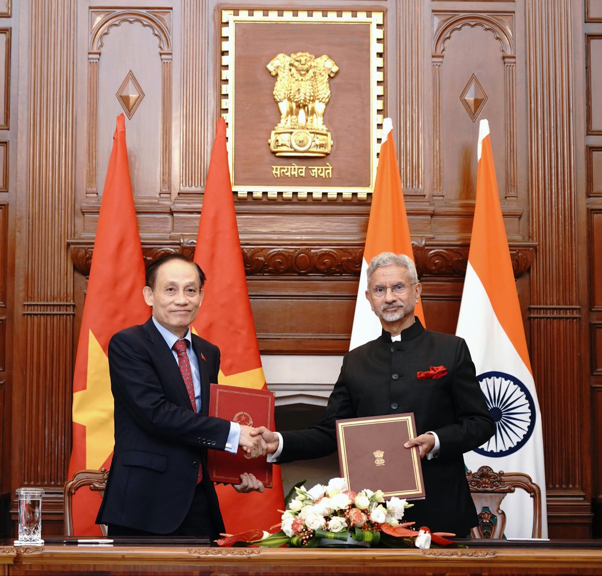 DrSJaishankar tweet picture
