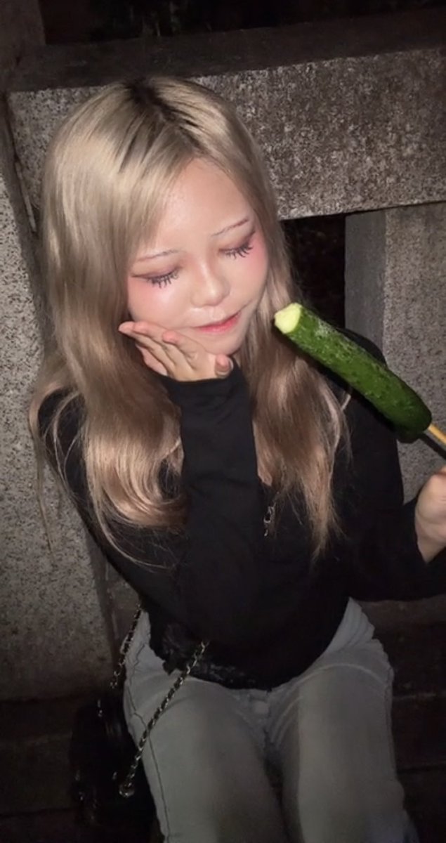 rea_dollbox's tweet photo. きゅうり教入りませんか。 https://t.co/6sYvHWdHd5