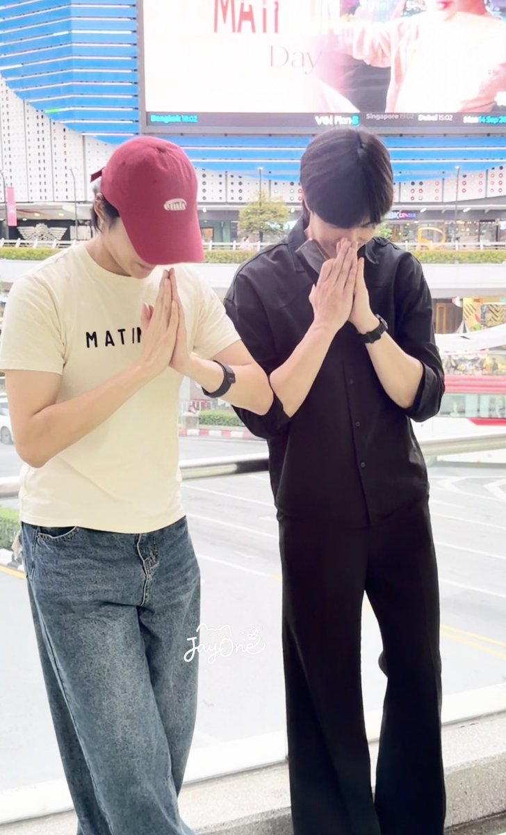 jay1_555's tweet photo. ตั้งใจมาเก็บโปรเจคพูห์  

แต่ๆ สวัสดีตี๋เฮงน้าาา https://t.co/4huVItDgKZ