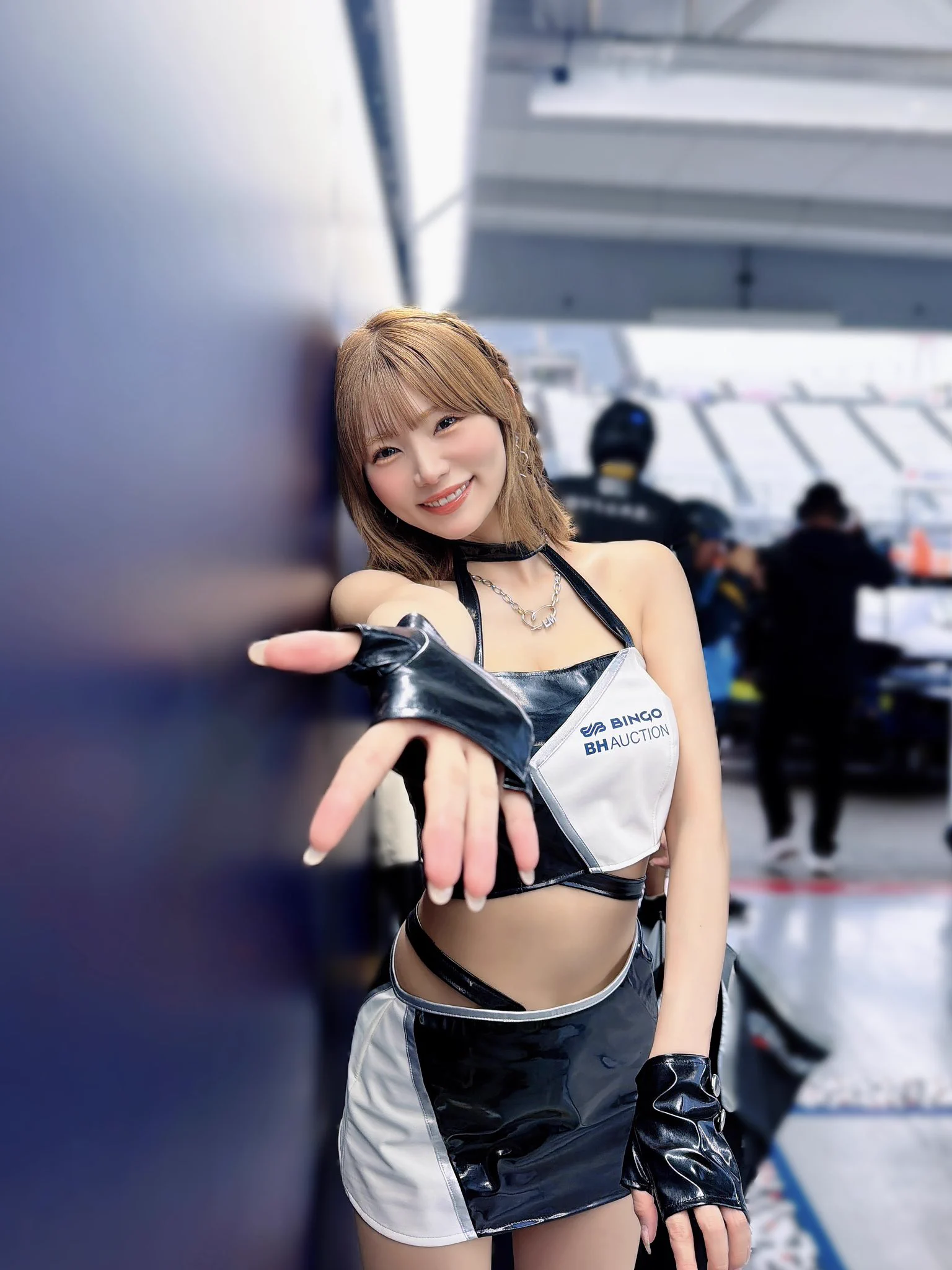 HSLE-GYbUAAtQ2F?format=webp&