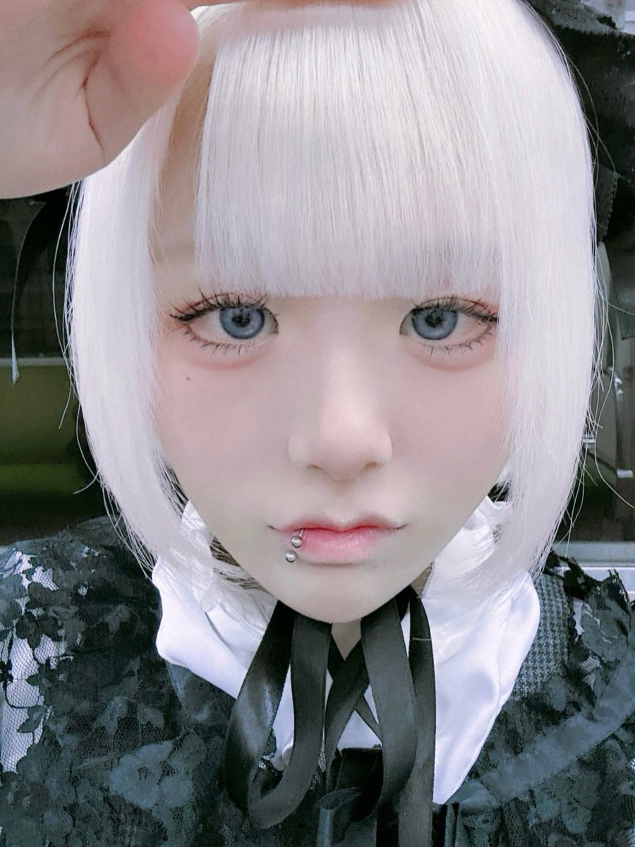 Ciel402's tweet photo. 白髪ボブ好き、？ 
#自撮り界隈 #地雷系女子 https://t.co/n7oInbrywc
