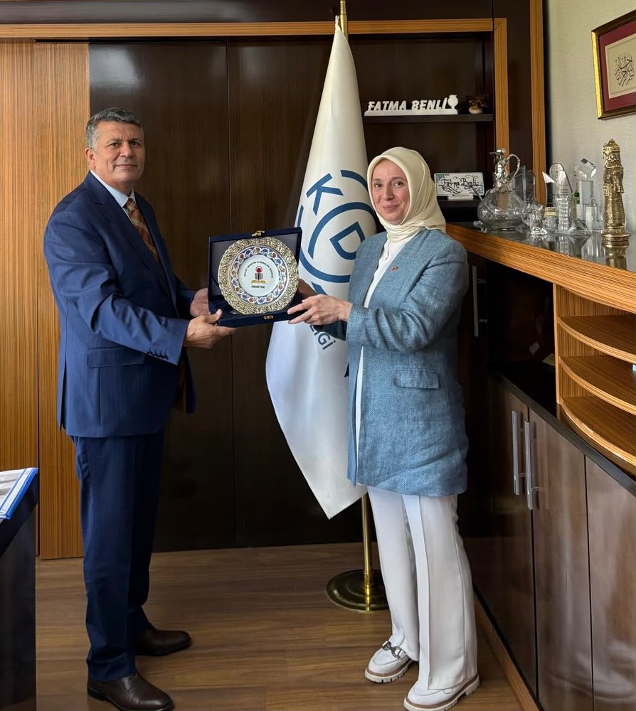 TRombudsman's tweet photo. Devlet Denetim Elemanları Derneği Genel Başkanı Sayın Kadir Kemaloğlu ve Yönetim Kurulu Üyesi Sayın Aydın Kurnaz, Kamu Denetçisi Sayın Fatma Benli Yalçın’ı ziyaret etti.
@AvFatmaBenli @DenetdeBasin
#KDK https://t.co/nuzy0ym0dG