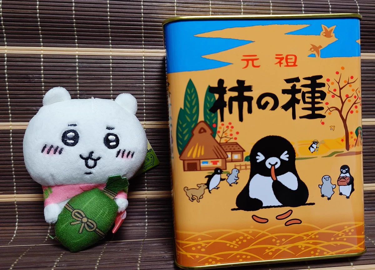 ともなが🧂🍙 в X: „元祖浪花屋の柿の種 Suicaペンギン缶 今のうちに