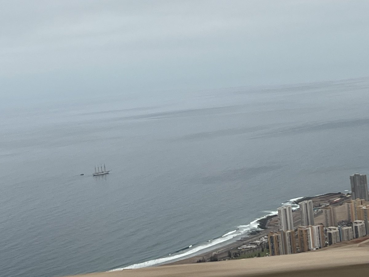 casemo1's tweet photo. Llegando nuestra dama blanca #iquique https://t.co/O7RnzEM5hs