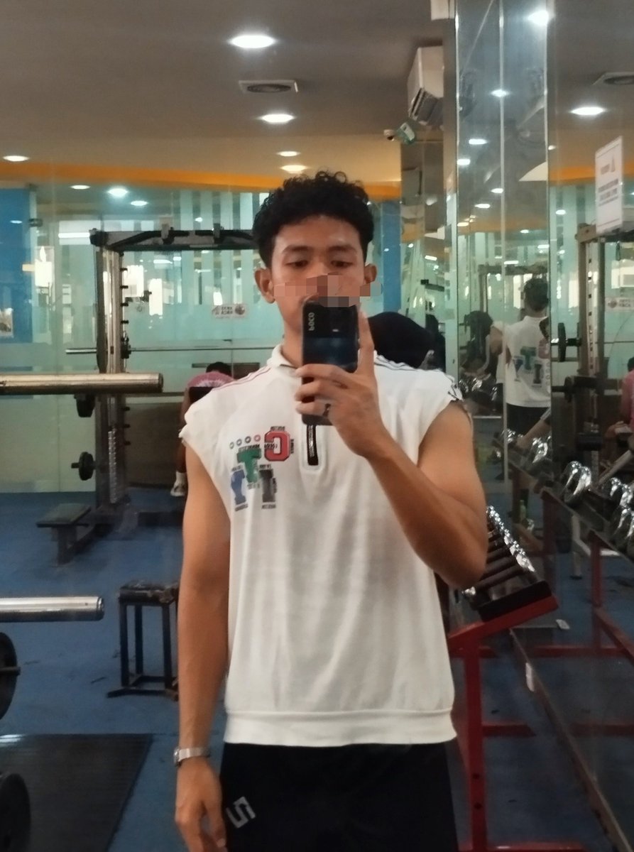 AyoYapping's tweet photo. after rest day, terbitlah full body! ahh ahh ahh mantap🤤 https://t.co/KF5jOWYea1