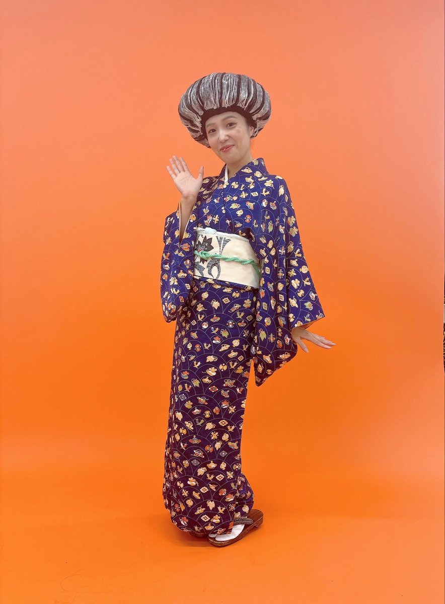 ckik195's tweet photo. 今日ものっぺらぼう(稽古)してきました👵🏻
笑顔になってもらえるように頑張ります🫶🏻

チケットの販売も始まっております！
絶対楽しいので、ぜひ遊びにいらしてください！！！！

写真、ポーズに困るとついついペンギンポーズになってしまう…😂
#Refrain2026

https://t.co/TQMAzwdEIf https://t.co/TvgjKqjjLS