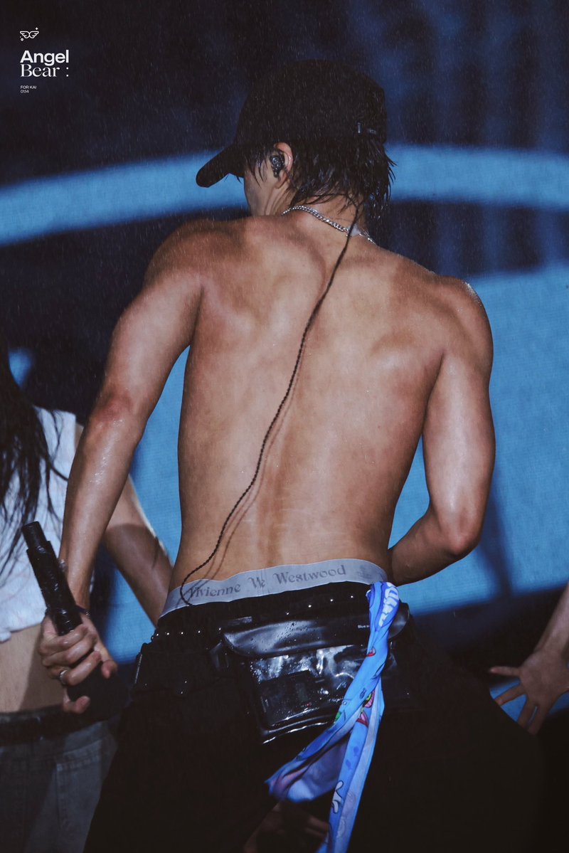 nothingonini's tweet photo. IM NOT OKAY THESE PICS ?????????? https://t.co/QEAhCol11B
