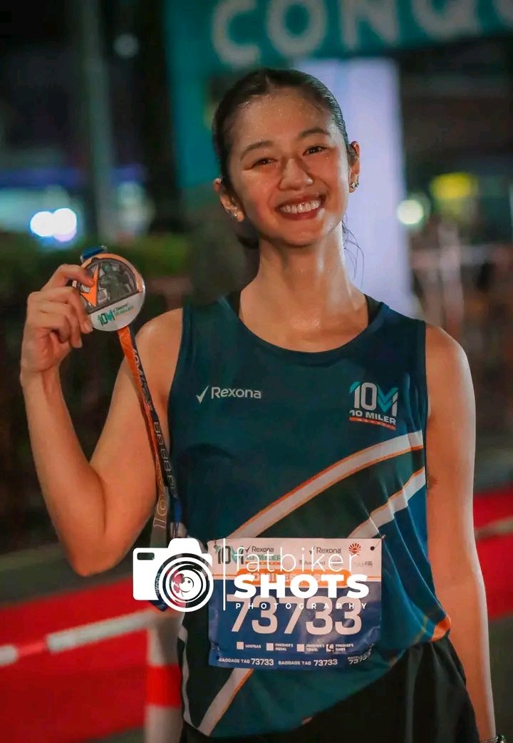 allhail_cc's tweet photo. Kaori Oinuma at the #Rexona10milerseries Makati leg 

#KaoriOinuma https://t.co/ojZS9zzakT