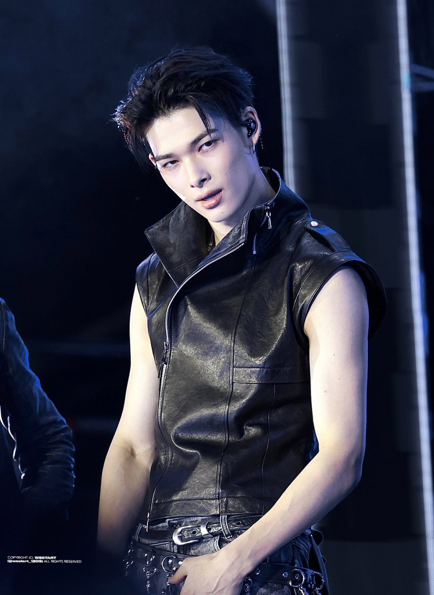 aika7drive's tweet photo. Biri acilen &amp;Team'in yeni şarıkısı Good Boy'un "Hop on it, jump on it, step on it" kısmıyla 260912 Musicbank Barselona Ni-ki'ye edit yapmalı https://t.co/zrelx8s4Ez