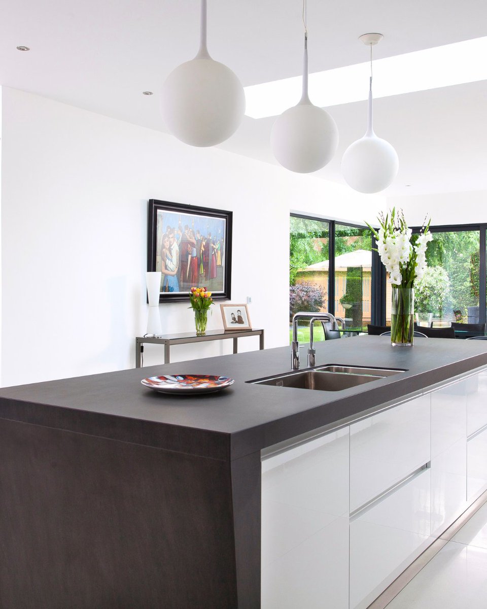 Interior360L's tweet photo. Clean lines. Open spaces. Thoughtful design.
This contemporary kitchen combines a statement island, minimalist cabinetry and an abundance of natural light to create a space designed for modern living.
#KitchenDesign #ModernKitchen #Interior360 https://t.co/HqzHhTyQ4e