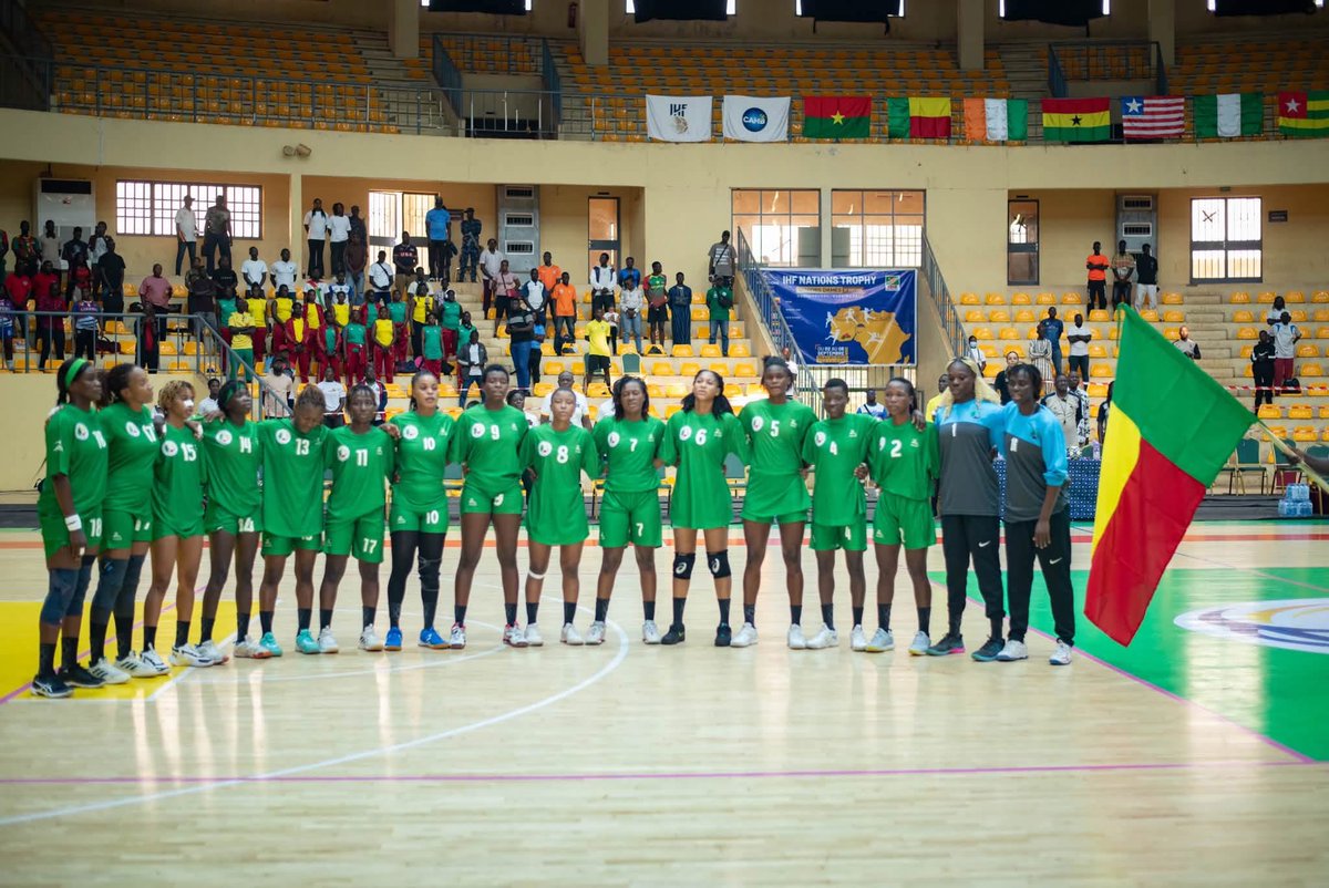 FbHandball's tweet photo. 🏆🇧🇯 NOS AMAZONES ET GUÉPARDS DE RETOUR !
Après plusieurs semaines de compétitions internationales, place bientôt aux championnats nationaux ! 💪🏾🤾🏾♀️🤾🏾♂️
Bonne semaine à toutes et à tous, et excellente saison sportive ! 🇧🇯
#FBHB #HandballBenin https://t.co/6pBRDmZF8t