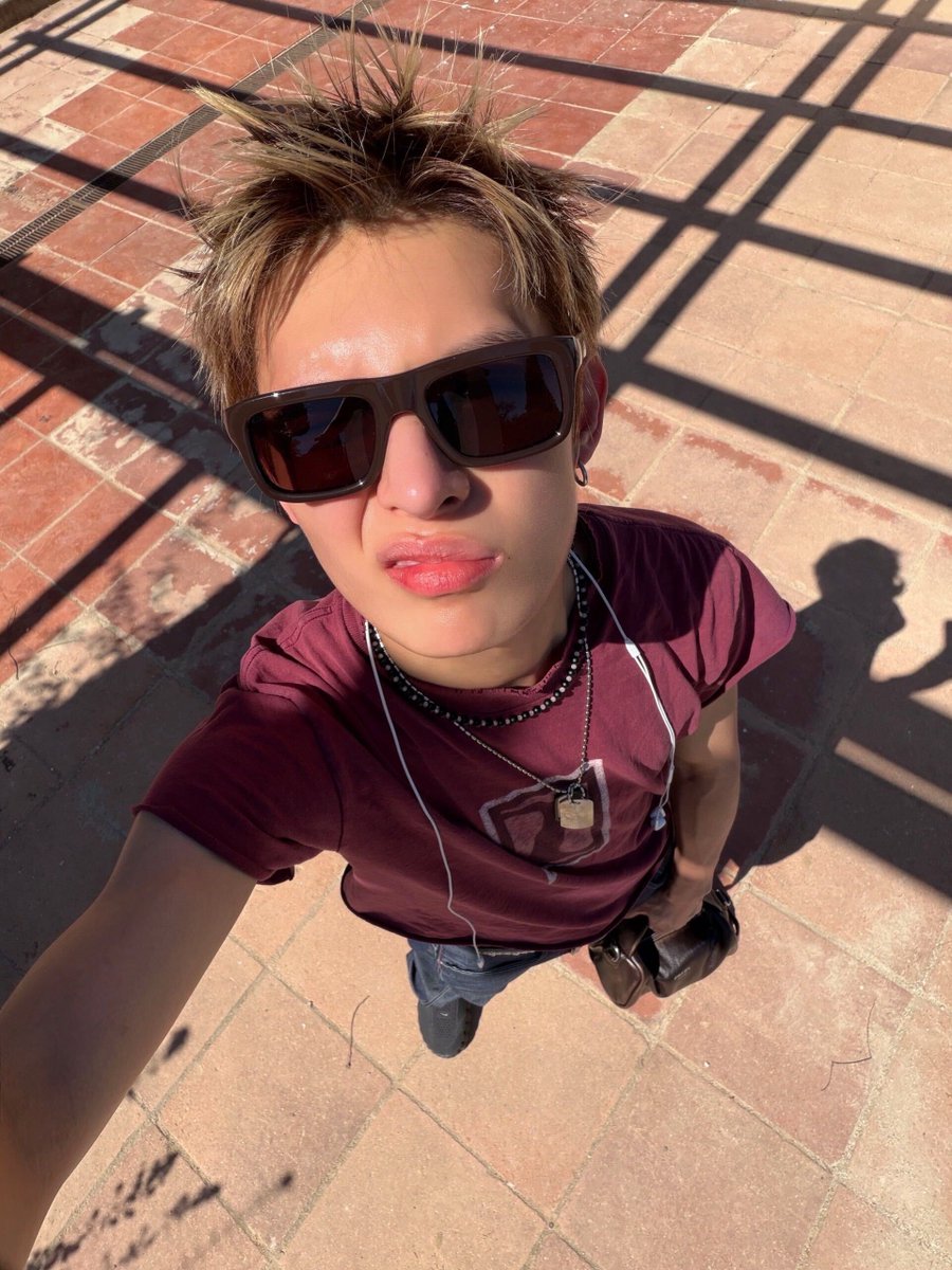 zhaoyufancokr's tweet photo. [260914] #JAMES #제임스 Weverse Post

“🫶🇪🇸” https://t.co/gTol8vcENe