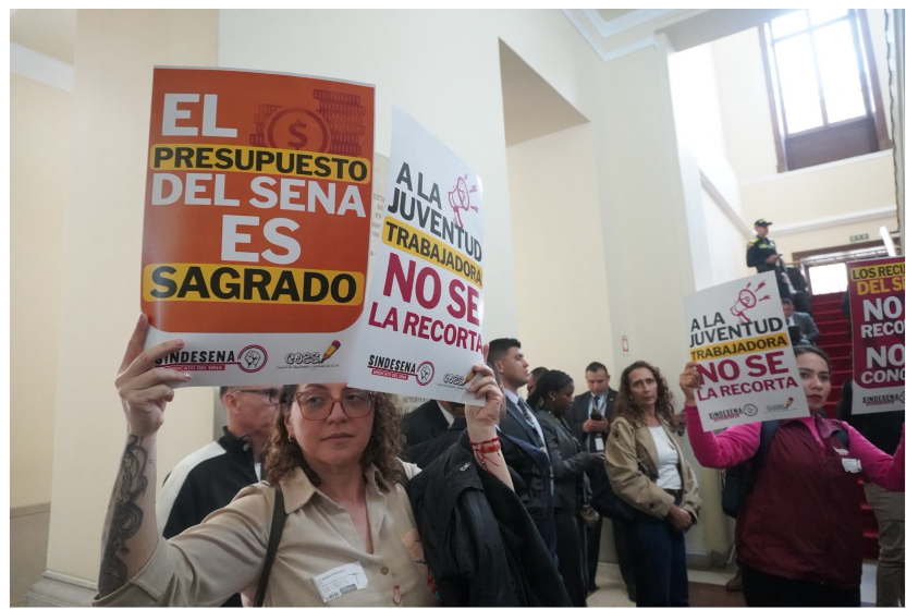 garciatamayo33's tweet photo. el recorte a @SENAComunica de $500.000 millones viola la Ley 1607 de 2012, que garantiza el crecimiento del presupuesto.
@MinHacienda   @miguel_gomez_m @wilsonariasc https://t.co/wbqco8sXm2