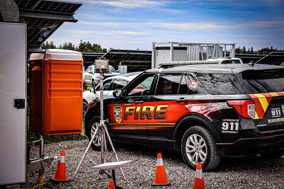 SsidePolice's tweet photo. 📌 Summerside Sunbank Incident Update | Monday, September 14:
The fire at Sunbank remains active this morning, with expected flare-ups. Residents may notice smoke in the area.
Anyone who may notice a change in air quality is asked to continue following guidance from the CPHO:
🟡 If you are particularly sensitive to smoke or have underlying respiratory conditions, you may choose to reduce outdoor activity.
Fire crews remain on site and continue to monitor conditions closely.
#SummersidePolice | @SummersideFire