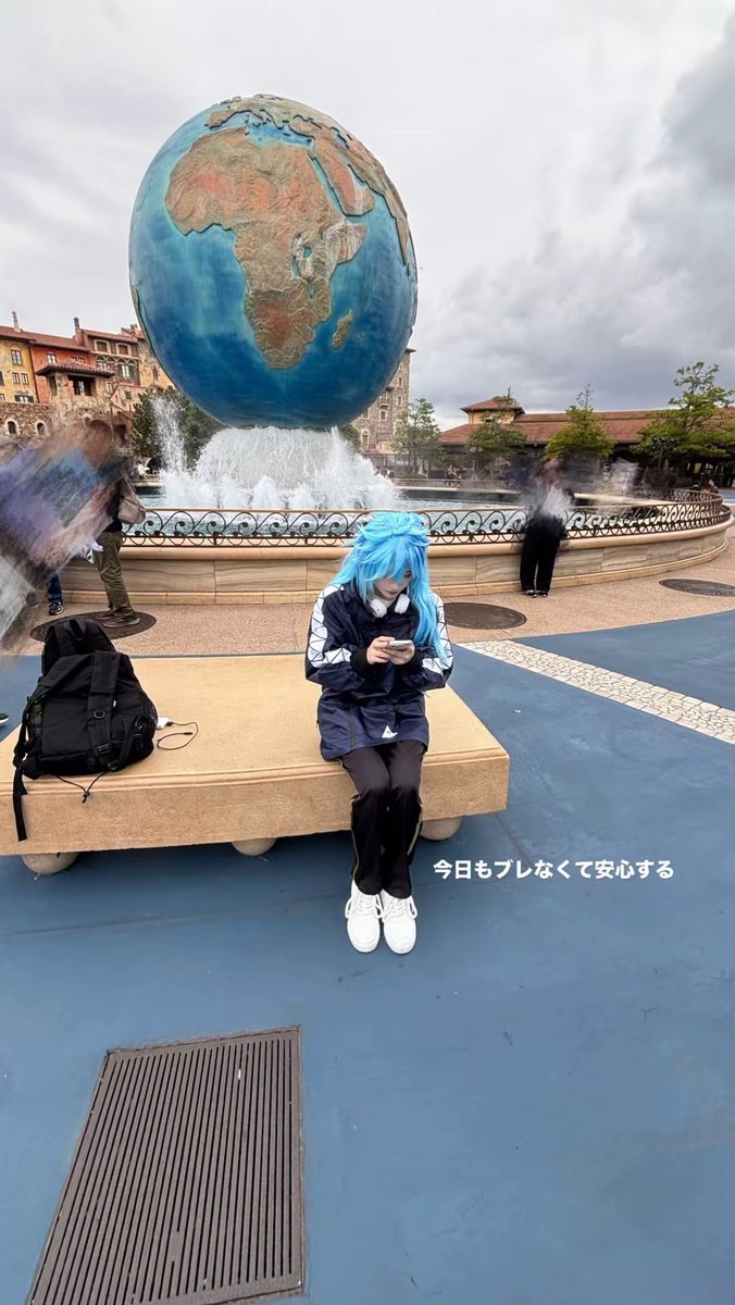 gon_6089's tweet photo. これは去年TikTokに載せてた監督生のストーリー風コスプレ写真 https://t.co/0uMFQIL3VF