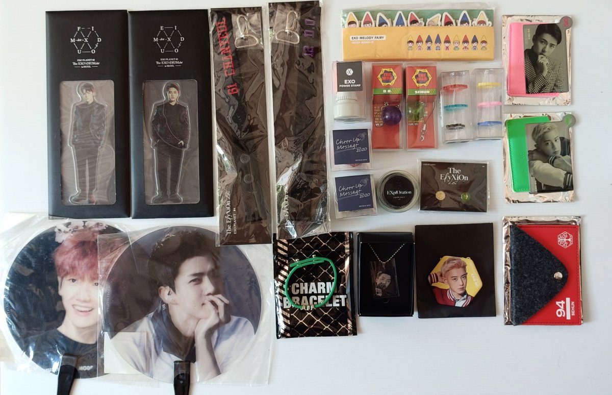 doyxiee's tweet photo. 🚨 wts merchandise exo official🚨

✯ price on pict
✯ mixed sealed &amp; unsealed
✯ sensi buyer  &amp; time wasters❌
✯ nego ✅
✯ inc. packing, exc. adm 🍊
✯ tangsel📍

t. wts album dftf merch exo official d.o kyungsoo sehun chanyeol baekhyun suho xiumin kai https://t.co/kNNByo4edO