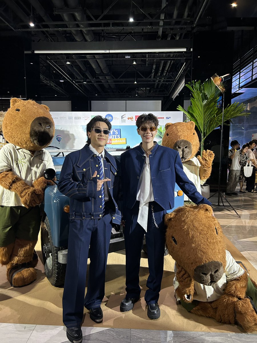 gdh559's tweet photo. คุณนุ๊กคุณปายหอบกำลังใจมาให้นักแสดง 💐

#GALAจีบซ้ำซ้ำเฮนรี่จำไม่ได้
#เฮนรี่เฟิสต์เดทจีบซ้ำซ้ำเฮนรี่จำไม่ได้
#นุ๊กปาย https://t.co/TyssA7YKHs