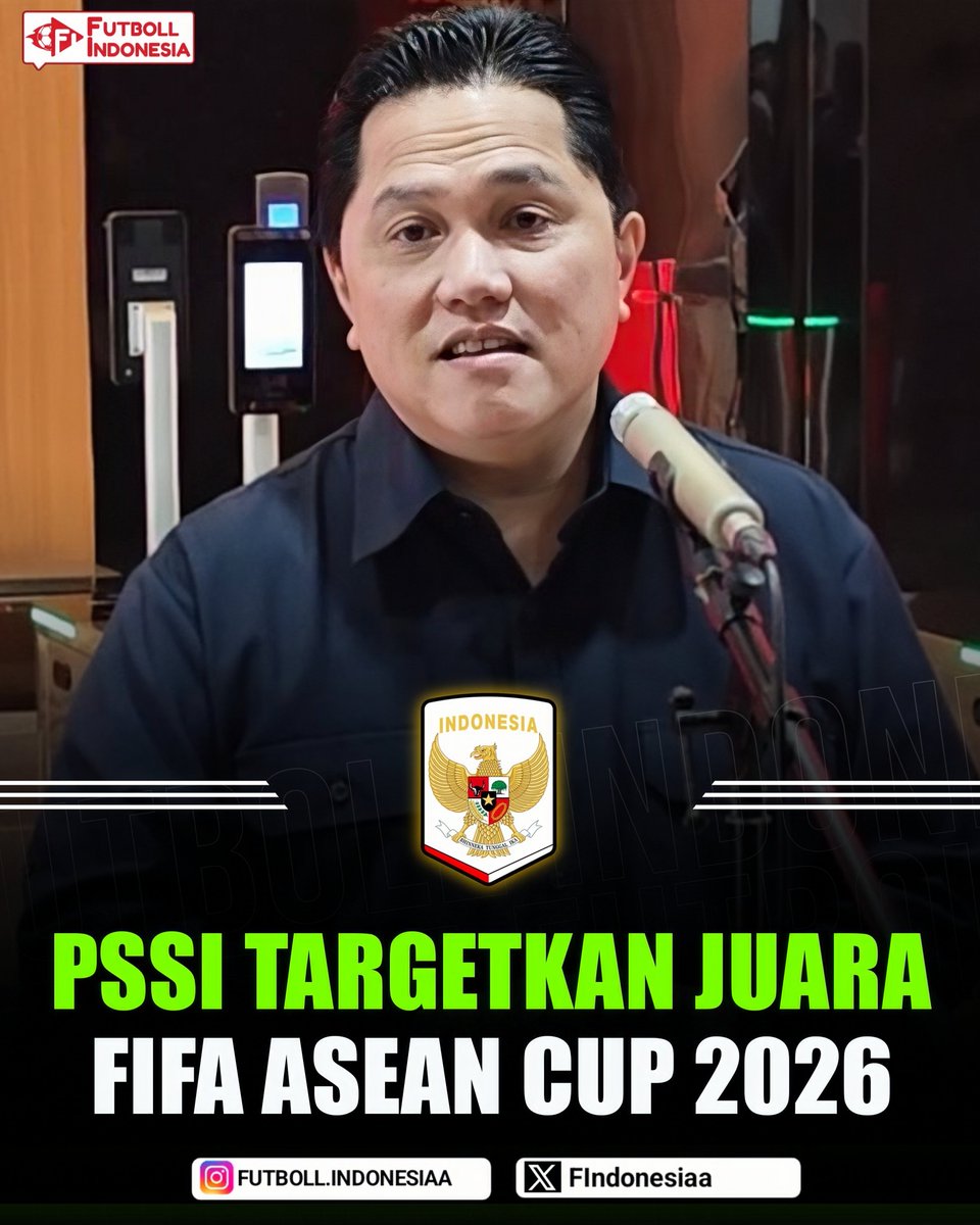 FIndonesiaa's tweet photo. 🚨BREAKING: Usai dua hasil yang mengecewakan yaitu gagal lolos Piala Dunia dan gagal lolos fase grup Piala AFF, Ketua Umum PSSI Erick Thohir kini menuntut trofi di edisi perdana FIFA ASEAN Cup yang akan digelar di Indonesia.🏆🇮🇩

Pelatih Timnas Indonesia, John Herdman, menanggapi target tersebut:

🗣️"Ya, itu tipikal Pak Erick Thohir. Pak Erick membawa saya ke sini karena dia menjual mimpi kepada saya untuk lolos ke Piala Dunia 2030. Dia memiliki ambisi besar untuk finis di delapan besar AFC pada 2027 dan memenangkan sebuah trofi, menjadi yang pertama,"

🗣️"Maksud saya, Anda tentu ingin mengikuti orang seperti itu. Anda ingin menjadi bagian dari sejarah yang sedang ditulis di negara ini, dan kita semua mendapat kesempatan dalam 10 hari untuk memulai perjalanan itu menuju trofi pertama kita dan meraihnya,"

source: Inilahcom