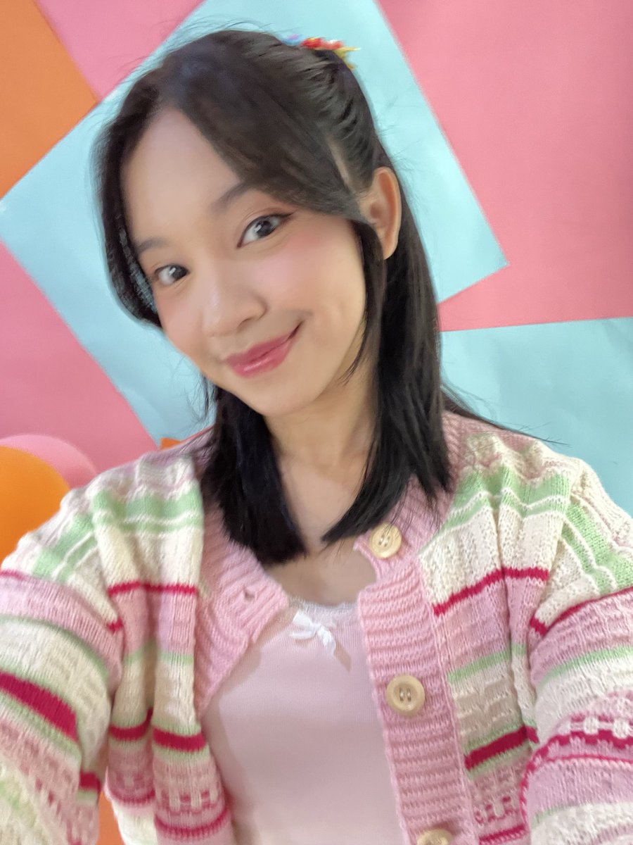 N_IntanJKT48's tweet photo. hehe #senINTAN https://t.co/jzVd3LewQl