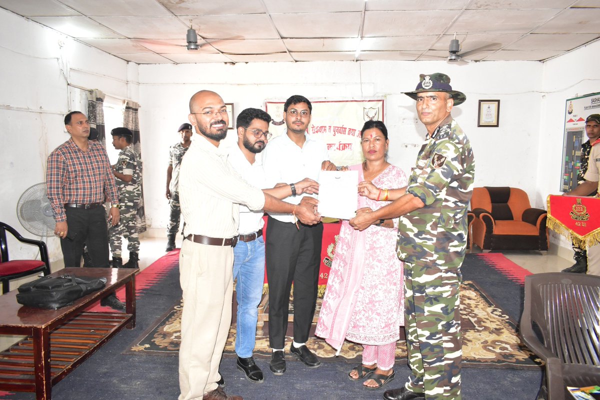 YasufMohammad's tweet photo. A two-day training programme was organized at Sashastra Seema Bal, 42nd Battalion, Nanpara, Bahraich on the theme of “Action Plan and Collaboration for the Prevention of Human Trafficking.”
#HumanTraffickingPrevention 
@Haider_Dehat @DEHATIndia @JustRightsIndia @42bnssb_INDIA https://t.co/wo9T2K1cWO