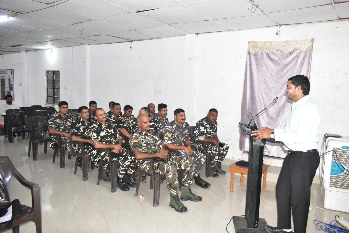 YasufMohammad's tweet photo. A two-day training programme was organized at Sashastra Seema Bal, 42nd Battalion, Nanpara, Bahraich on the theme of “Action Plan and Collaboration for the Prevention of Human Trafficking.”
#HumanTraffickingPrevention 
@Haider_Dehat @DEHATIndia @JustRightsIndia @42bnssb_INDIA https://t.co/wo9T2K1cWO