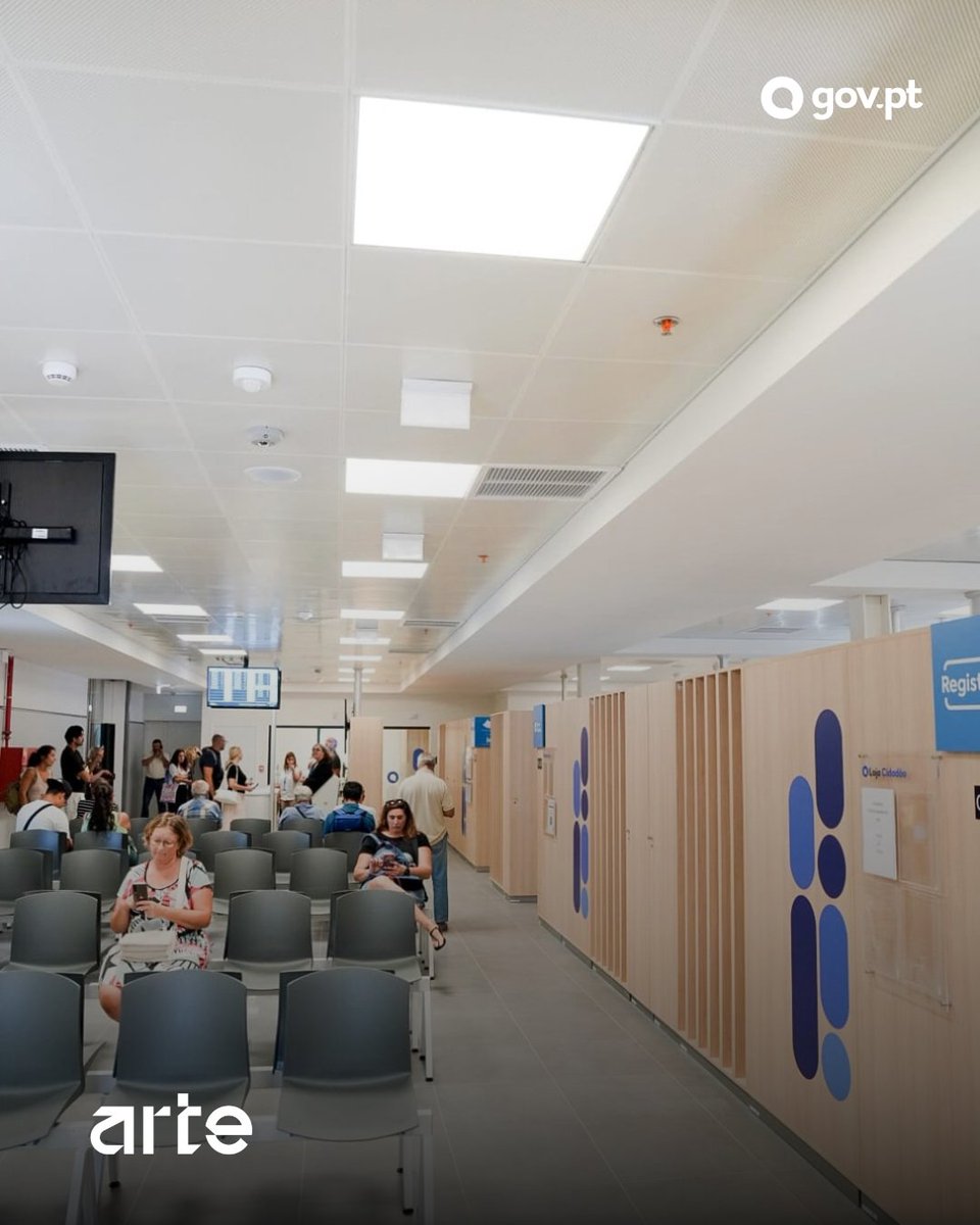 arte_gov_pt's tweet photo. Abriu uma nova Loja de Cidadão em Olhão.📍
Localizada na Ria Shopping, na Av. D. João VI 100, Loja 0.22, inclui serviços das Finanças e da Segurança Social e um Espaço Cidadão. 🗃️
🏬 A loja está aberta nos dias úteis, das 9h00 às 16h30.
#ARTEGov #GOVPT #LojaDeCidadão #PRR https://t.co/SJvaMe1d6I