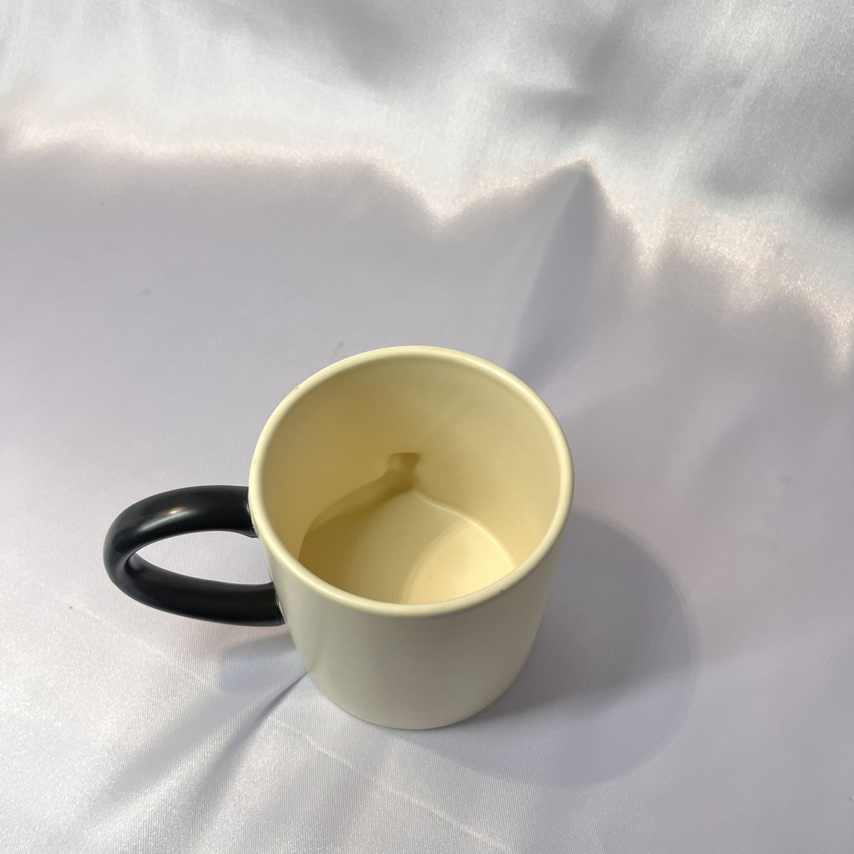 cocofindssssss's tweet photo. wts lfb ph cute mugs #cocoavails

💰 ₱ 180
📎 CODE: CFM8
📦 ONHAND
⚠️ 1 PC ONLY 
💌 DM to Order https://t.co/AI9SVlVCBX