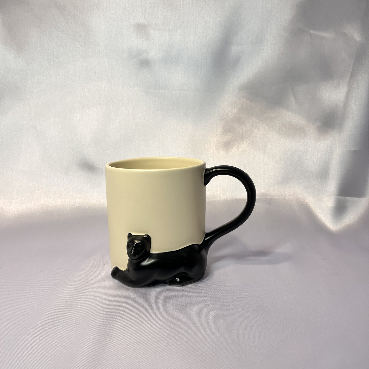 cocofindssssss's tweet photo. wts lfb ph cute mugs #cocoavails

💰 ₱ 180
📎 CODE: CFM8
📦 ONHAND
⚠️ 1 PC ONLY 
💌 DM to Order https://t.co/AI9SVlVCBX