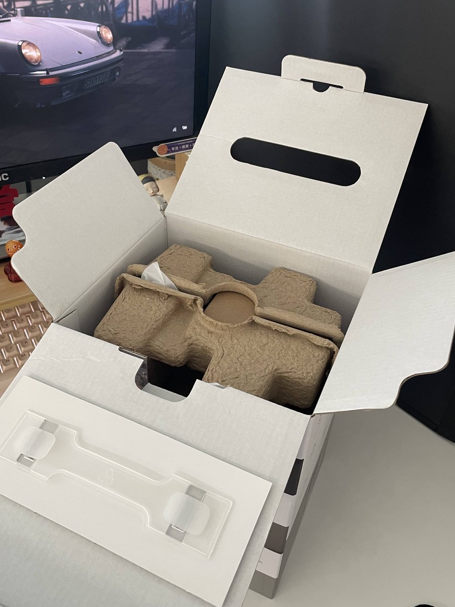 AnchL15's tweet photo. Just unboxed my long-awaited gadget—packaging was so sleek and the item works way better than online pics! Instant win for today’s small happy moment https://t.co/ZnpusxY38k