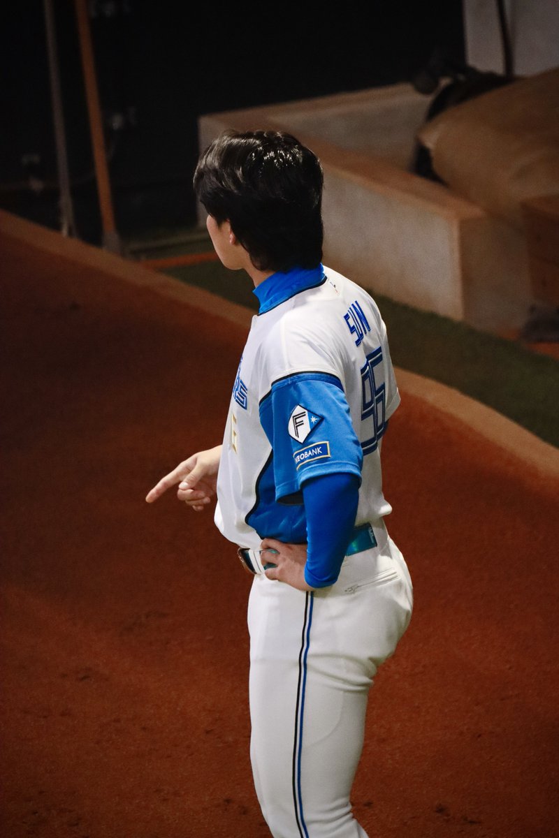 __sk128's tweet photo. 👆🏻

#孫易磊 https://t.co/B2ywluLlC4