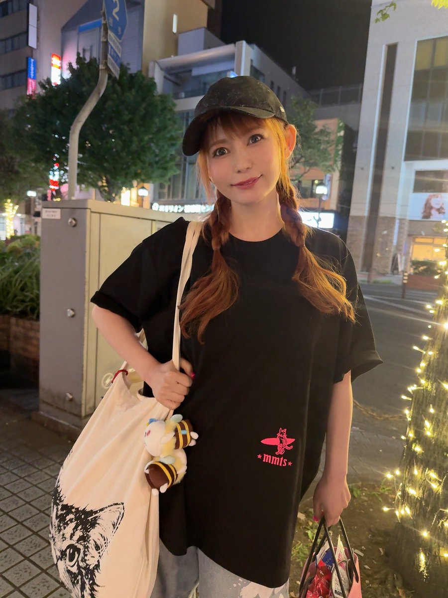 shoko55mmts's tweet photo. mmts
cat surf Tシャツ
わたしが描いたサーフィンメポ🏄‍♀️
ネオンピンク、ネオングリーンでシンプルに君臨してますかわいい
男女問わず装備できるよ

mmtsは売り上げの一部を保護猫たちに寄付しています　　

https://t.co/MxibEhVoIy https://t.co/SU8skz9f43