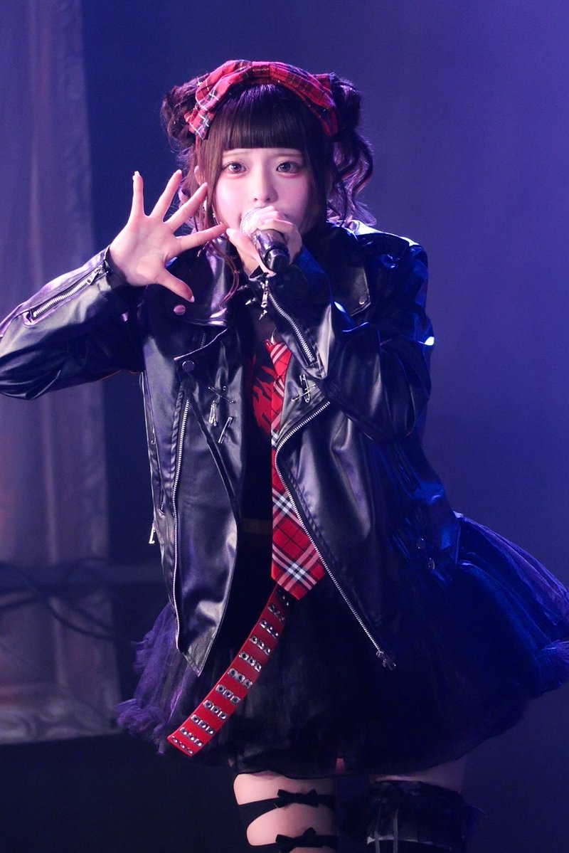 avamhasekai_'s tweet photo. この度オン眉になったゆかぴさん https://t.co/xp60USvyqb