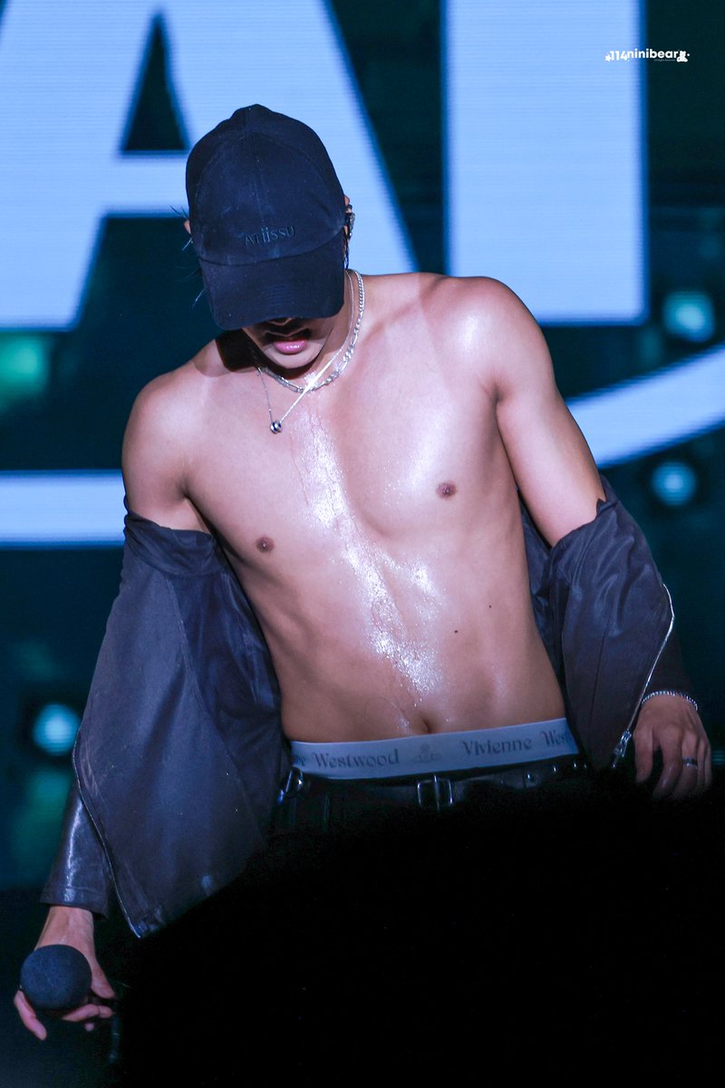 114Ninibear's tweet photo. 260913
Kaohsiung Waterbomb💦💦

#카이 #엑소카이 #종인이 #KAI #JONGIN https://t.co/E8AeE9mlX4