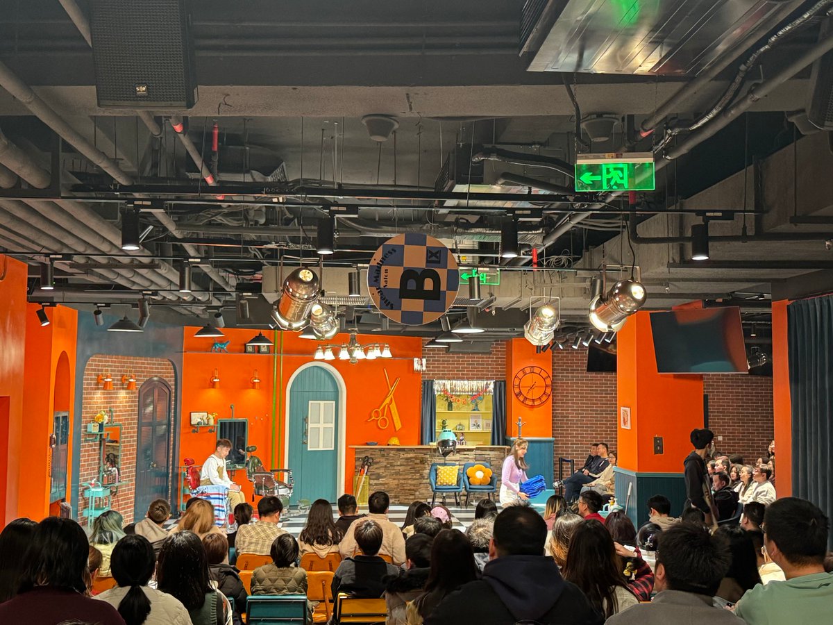 AlmaAnima1's tweet photo. Just finished the hottest variety show of the season—laughing till my sides hurt with the crew! Already counting down to next week’s episode https://t.co/6vi4GkrDjn