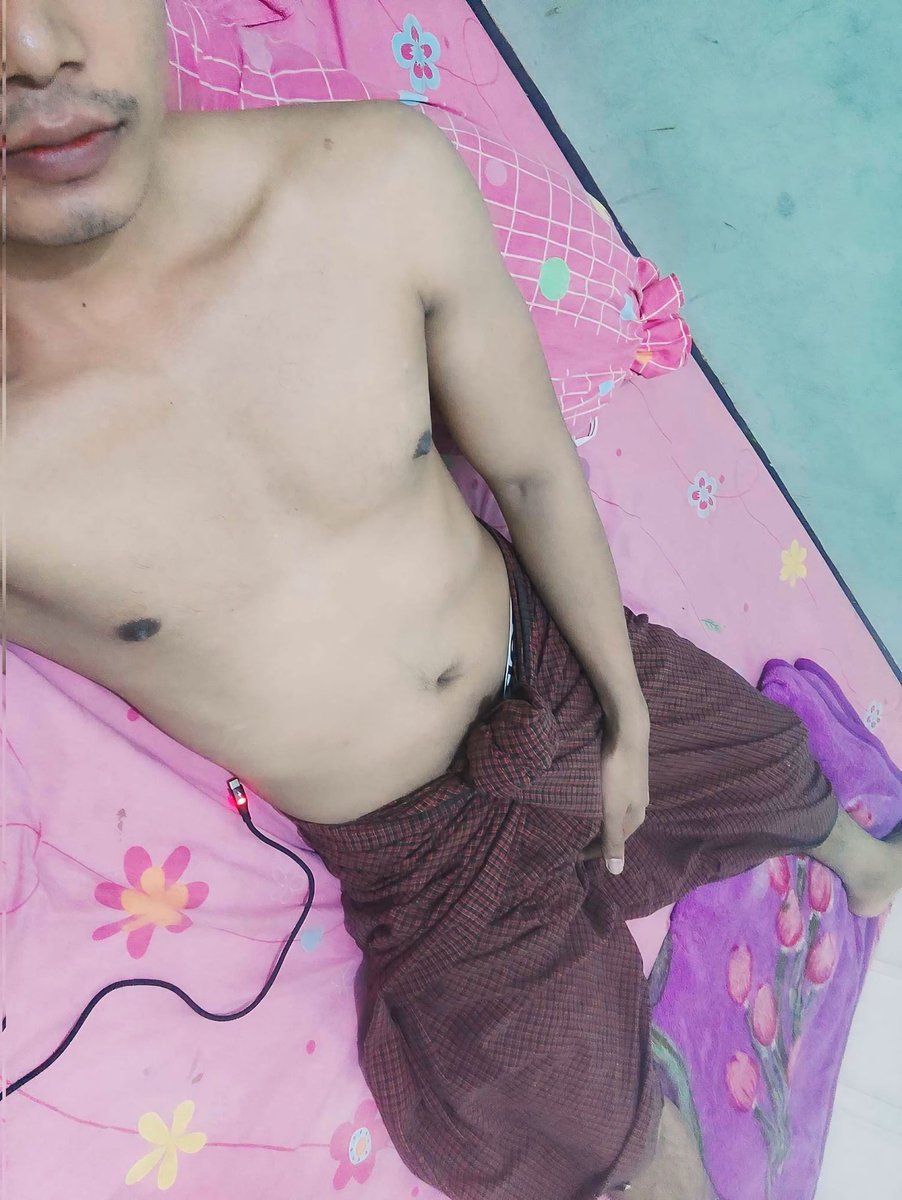 ZAWHTET010's tweet photo. ပူတယ်ကွာ https://t.co/6nxK5aWW2U