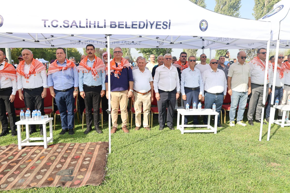 salihlitso's tweet photo. Salihli’de yaşayan Selendililer Kültür, Dayanışma ve Yardımlaşma Derneği’nin (Selder) Gümüş Çayı Etkinlik Alanında düzenlemiş olduğu, 9. Keşkek ve Cirit Oyunları Şenliğine, Yönetim Kurulu Başkan Yardımcılarımız Yunus Kaya ve Günay Topkaya katıldı. https://t.co/0yuDn7TK8m