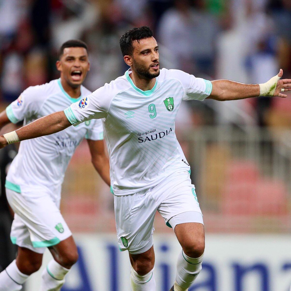 AhliStat's tweet photo. ⚽️ هدافي الأهلي في دوري أبطال آسيا تاريخيًا |

🥇عمر السومة (24) هدف

🥈فيكتور سيموس (14) هدف

🥉رياض محرز (13) هدف

4️⃣ تيسير الجاسم (9) أهداف

5️⃣ عماد الحوسني / مهند عسيري (8) أهداف

#Ahlistat https://t.co/iburiJxedX