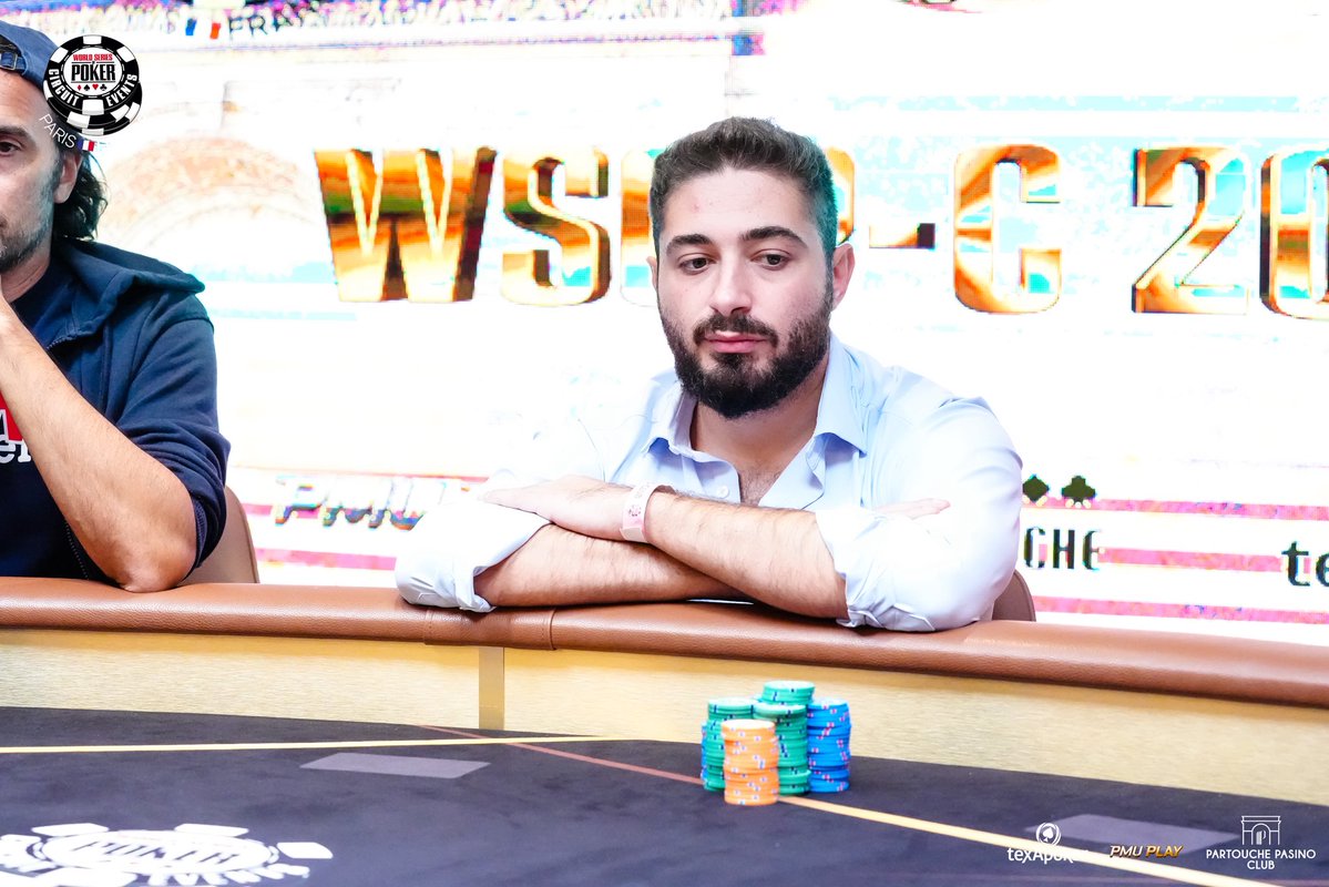 jetonsethommes's tweet photo. WSOP-C PARIS : PLUS QUE 11 !
Luca Bernardi mène le Main Event devant Mathieu Selides et Davidi Kitai. Une bague et 260.000 € attendent le vainqueur. 🔥
Copyright : TexaPoker
Article : https://t.co/rUbAaT4uwp
#Poker #WSOPC #PokerParis https://t.co/5zYOxIA81n